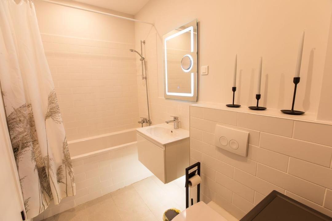 Escapism - Premium 1Br Apartment With Parking Bukurešť Exteriér fotografie